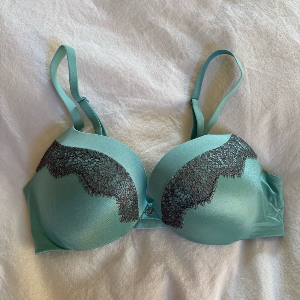 Victoria's Secret Teal and Black Lace Bra